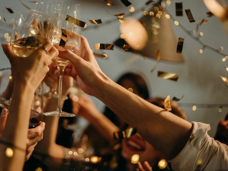 champagne cheers brindisi