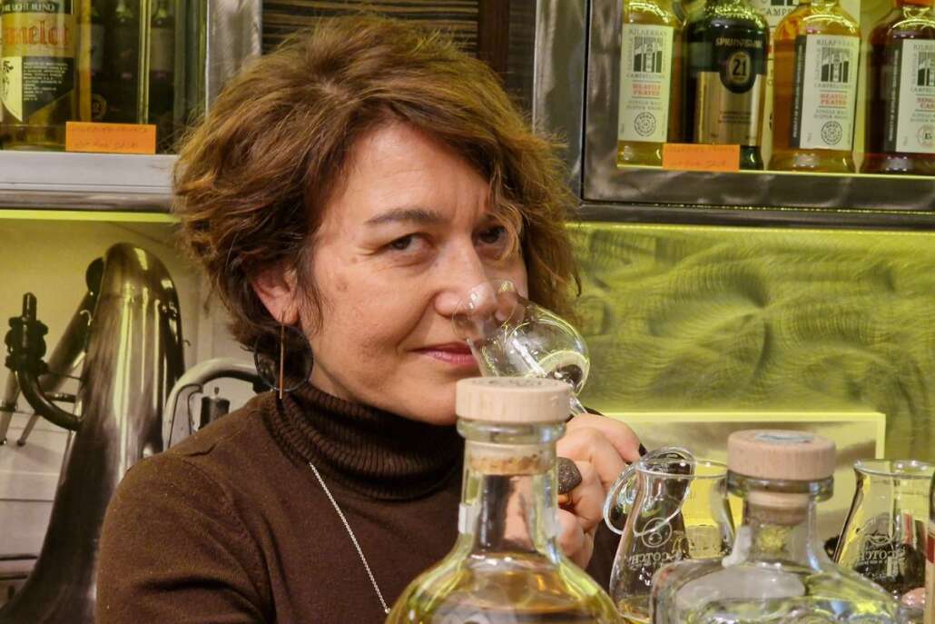 daniela cassoni whisky tasting sommelier