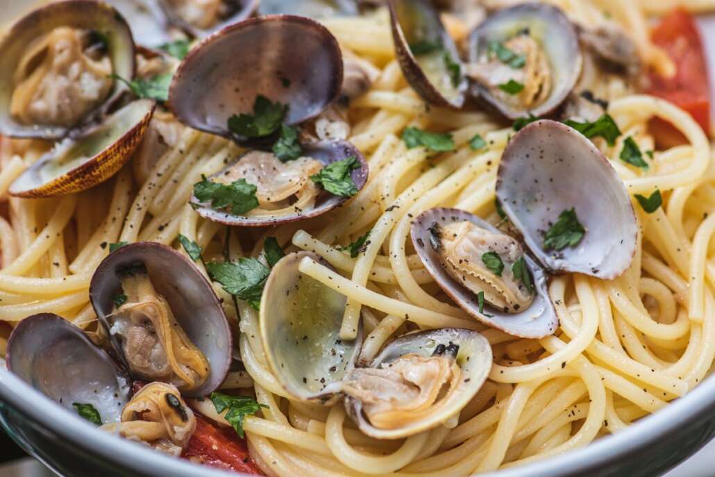 spaghetti with clams