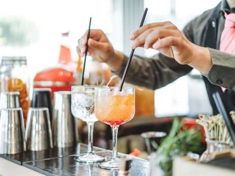 guided cocktail class