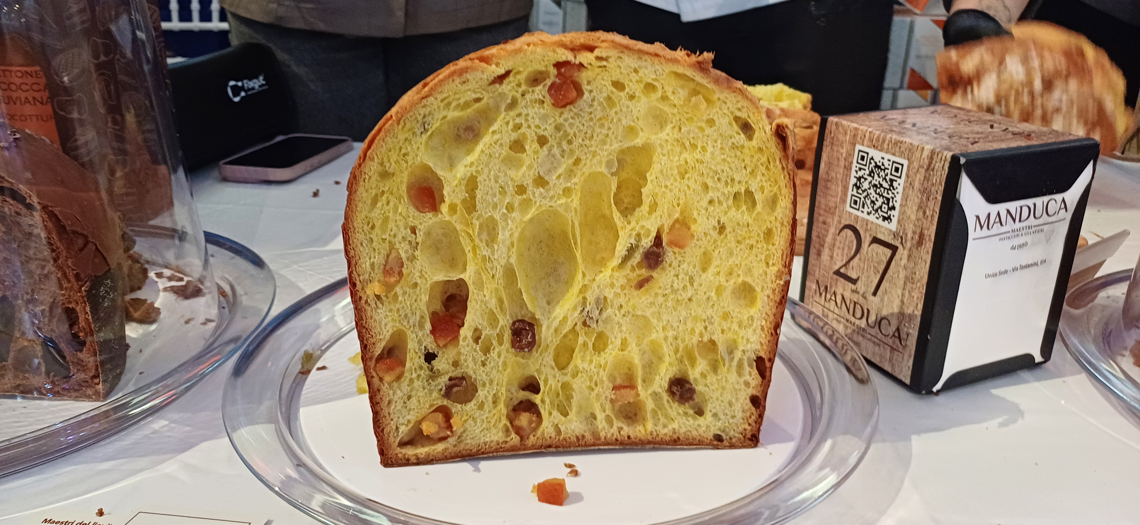 panettone manduca - gourmetaly food tours rome - panettone maximo 2025
